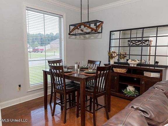 2nd image of 227 Greenfield Xing