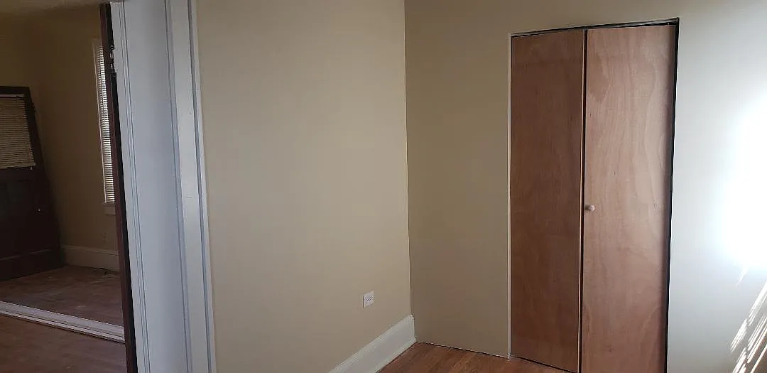 Enjoy plenty of storage space - 22 Jackson Ave #1
