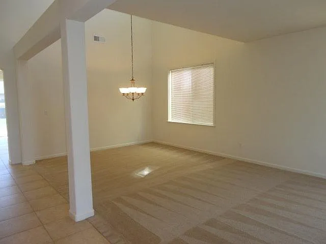 3 bed, 2951 sqft, $3,000 — Photo 3