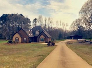 113 Golden Hills Rd, Mooreville, MS 38857