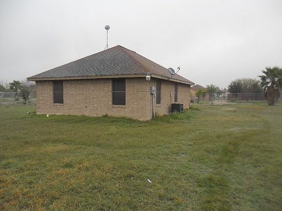 2nd image of 17529 Queen Palm Dr