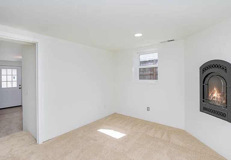 4814 36th Ave NE — Photo 8