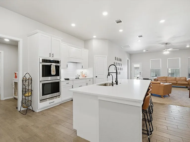 9807 Virginia Ave — Photo 11