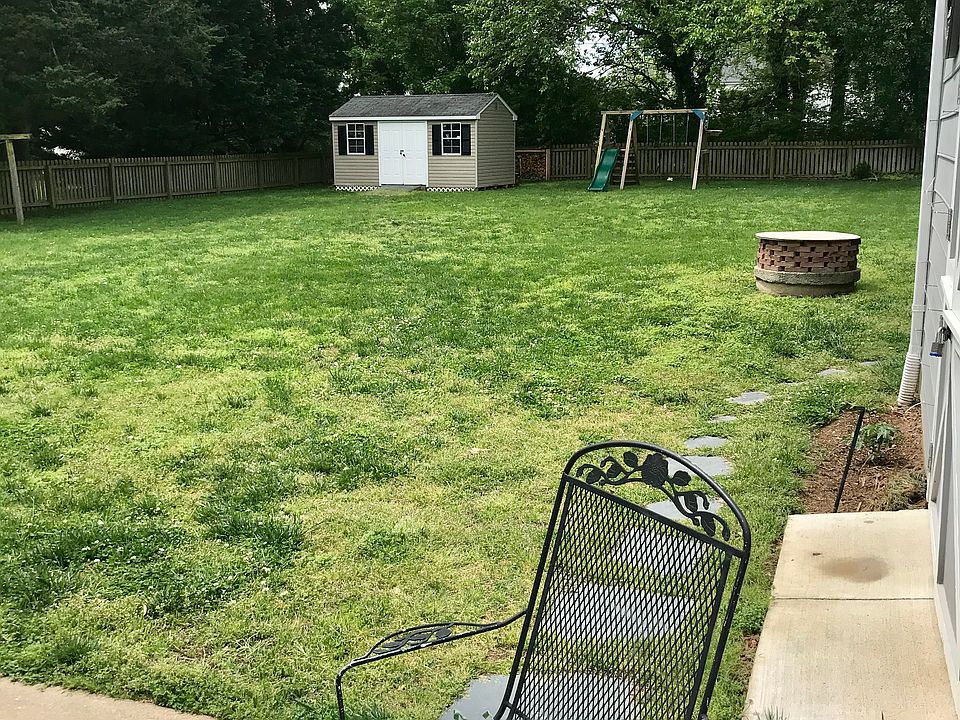 2nd image of 7345 Luck Ave