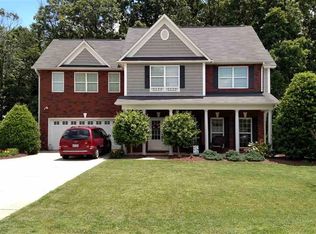 1854 Waterbury Ct, Hickory, NC 28602