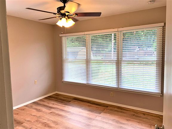 5th image of 2719 W Beauregard Ave
