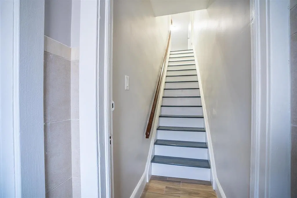 2 bed, 1.0 bath, $2,300 — Photo 3