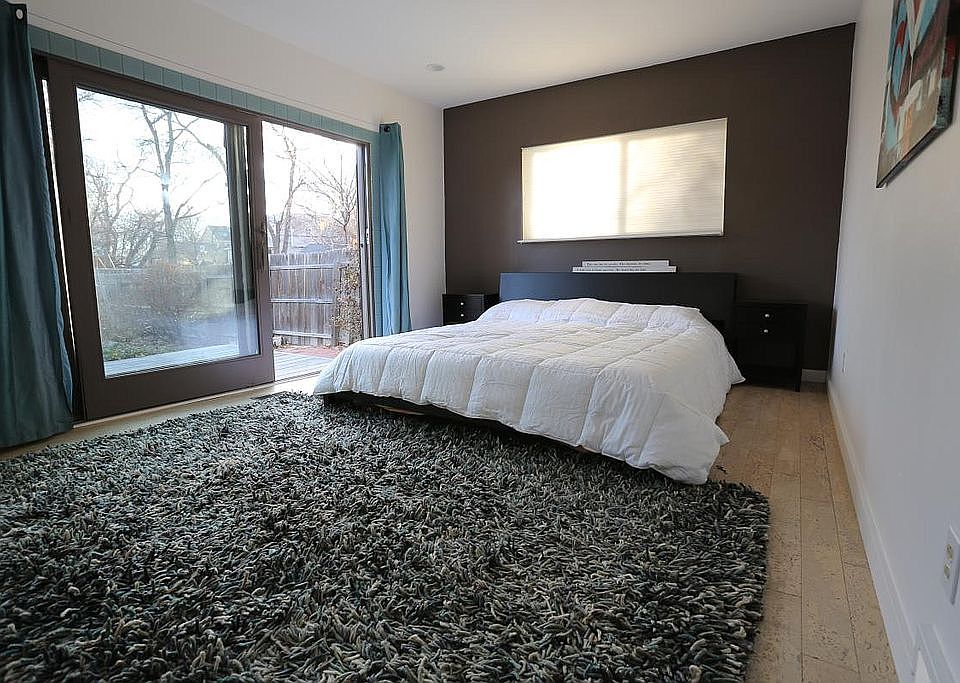 Master, king bed, organic mattress