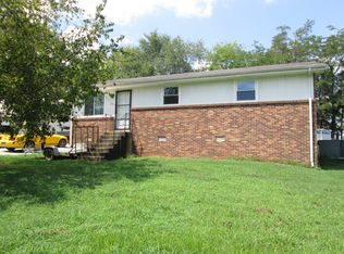 21 Roberts Ln, Lebanon, TN 37087