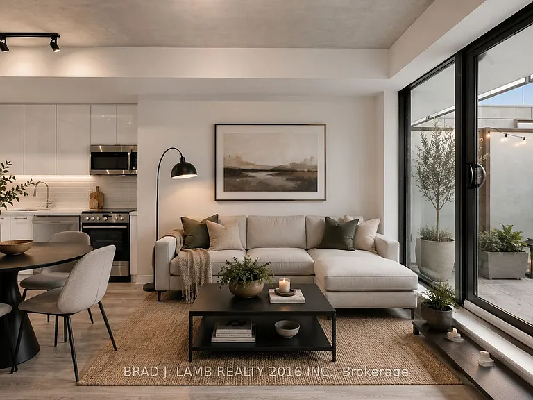 284 King St E #906 — Photo 1