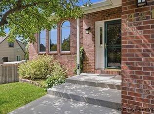 421 Sioux Dr, Cheyenne, WY 82009