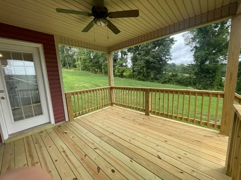 1228 Cardinal Creek Dr — Photo 2