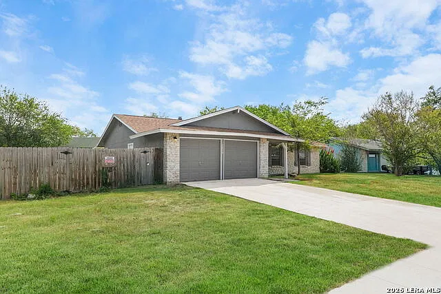3 bed, 2.0 bath, 1320 sqft, $1,850 — Photo 4