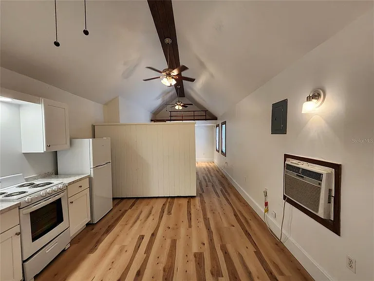 120 SE 7th St #5 — Photo 12