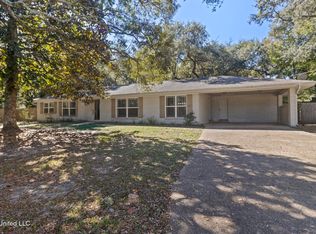427 Christi Ln, Biloxi, MS 39531