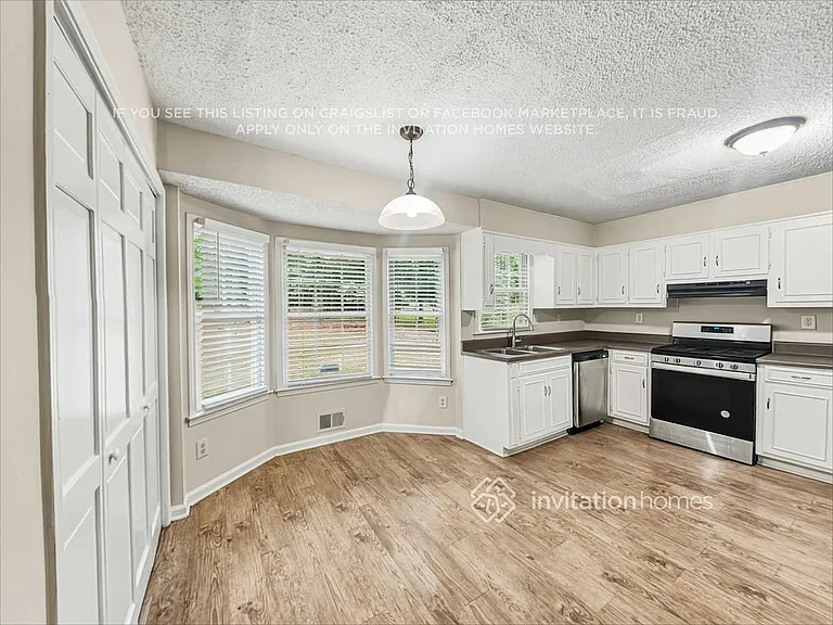 3626 Woodberry Dr — Photo 8