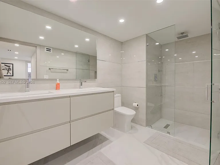 600 Three Islands Blvd #403 — Photo 26