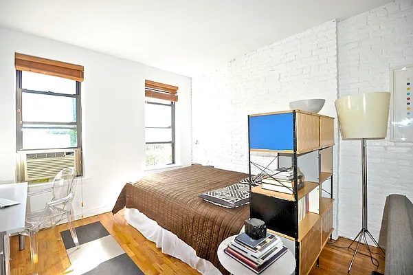 Sold by Luxe Group | media 12