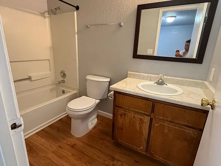 1279 Stanford Dr — Photo 8