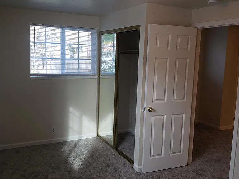 1482 Ash St — Photo 6