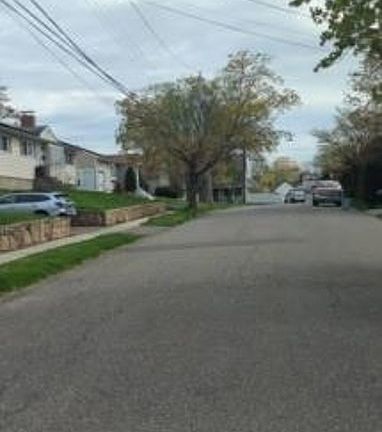 Exterior Neighborhood (street photo)