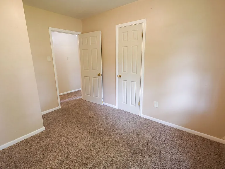 4600 Voss Dr — Photo 11