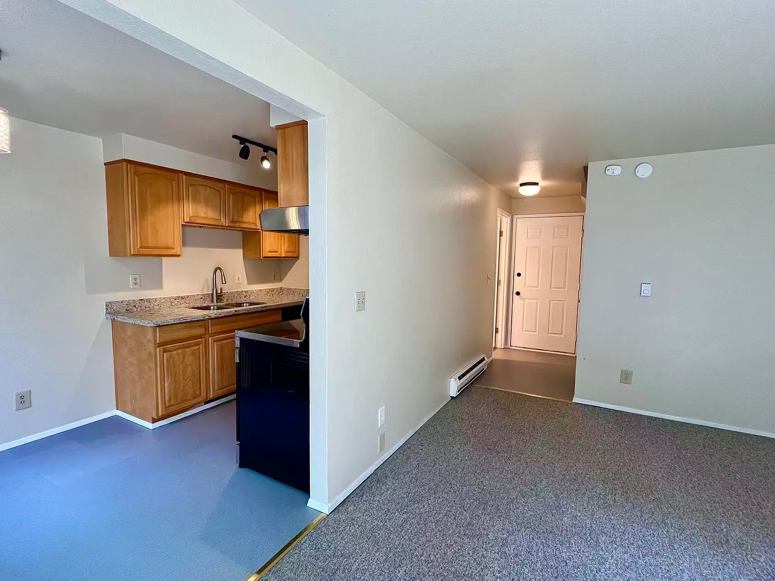 2 bed, 1.5 bath, 880 sqft, $2,450 — Photo 4