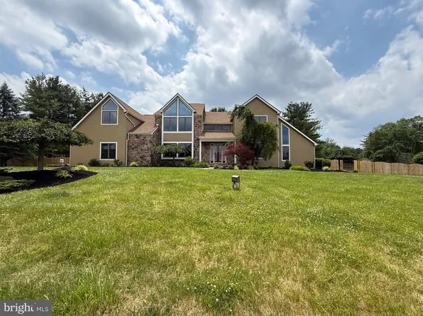 112 Bobbie Dr, Ivyland, PA 18974