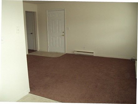 3rd image of 1471 E Market St