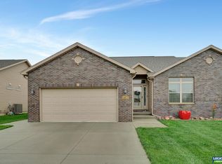 143 S 92nd St, Lincoln, NE 68520