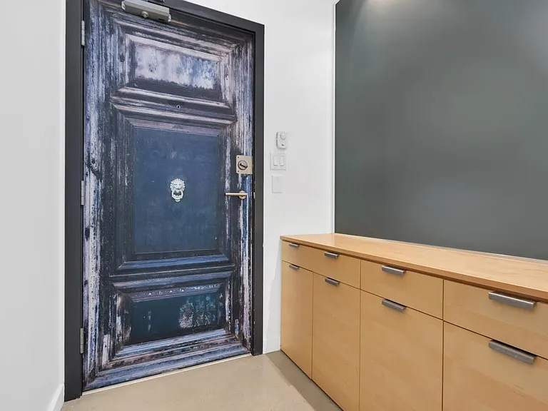 53 Hastings St W #604 — Photo 24
