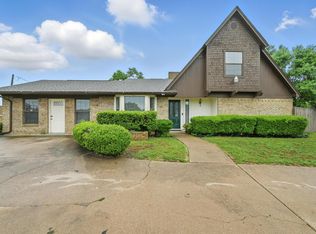 2013 Gumm Rd, Edgecliff Village, TX 76134