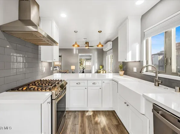 77 Kenneth St, Camarillo, CA 93010