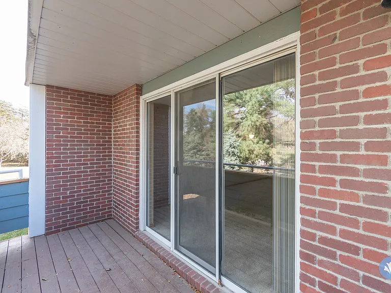 Chateau at Holmes Lake — Photo 116