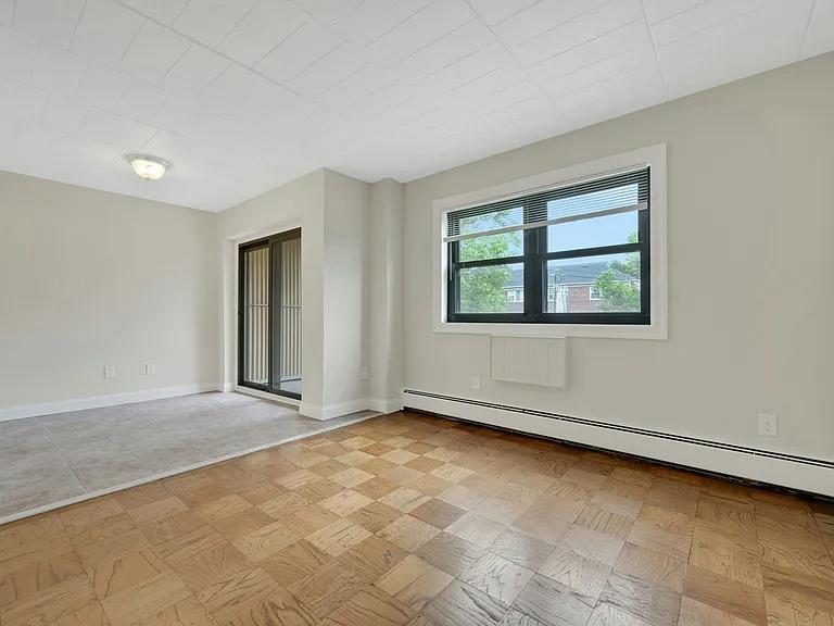 Elide House 505 — Photo 11