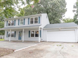 718 Whisperwood Dr, Newport News, VA 23602