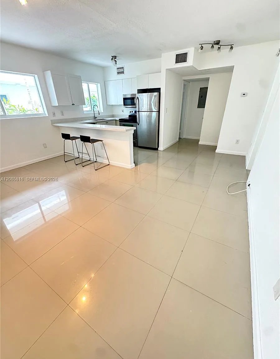 8035 Crespi Blvd — Photo 1