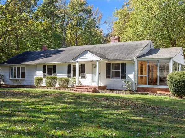 7100 Farmers Dr, West Point, VA 23181