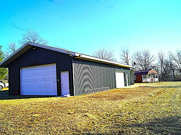 2nd image of 4247 Centerville Rd