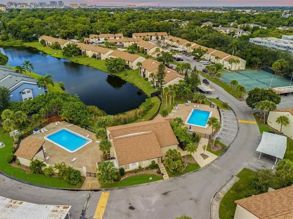 2744 HIDDEN LAKE BOULEVARD #C, SARASOTA, FL 34237