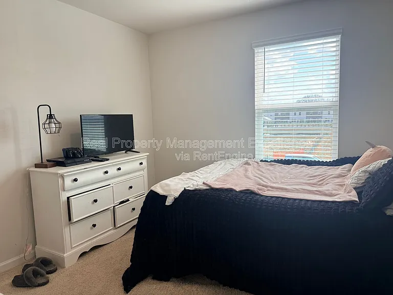 58 Sweet Meadow Rd — Photo 24