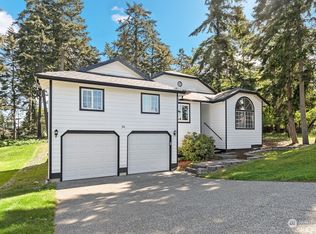 94 SW Roeder Dr, Oak Harbor, WA 98277