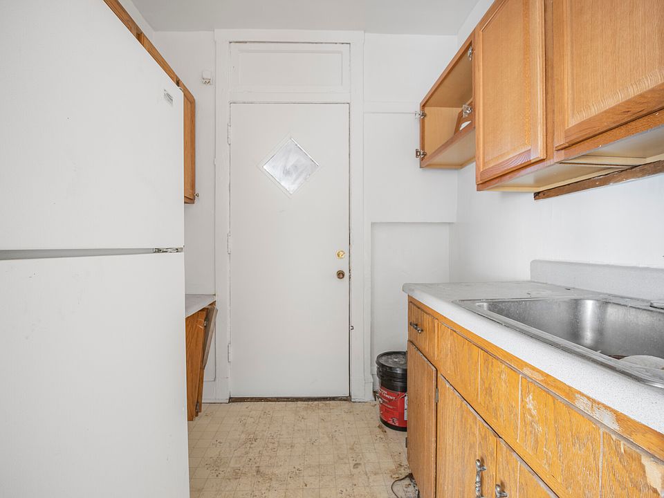 1st image of 6653 N Newgard Ave #3W