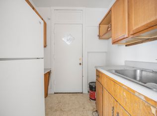 6653 N Newgard Ave #3W, Chicago, IL 60626