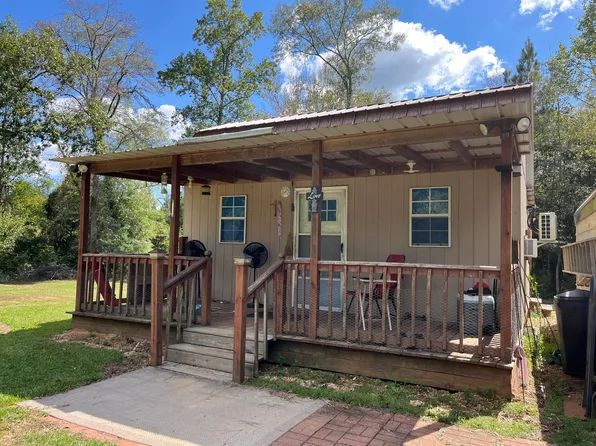 38 Tallahalla Rd, Petal, MS 39465