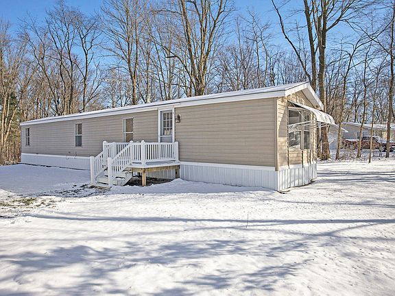 2nd image of 411 Poplar St