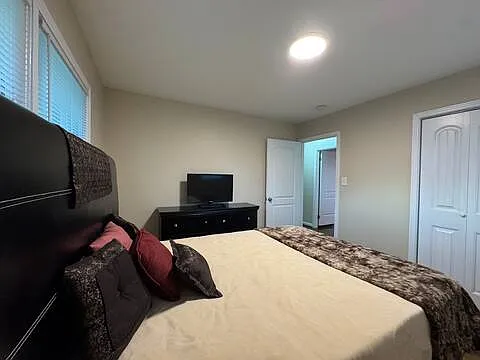 1017 Primrose Dr — Photo 10