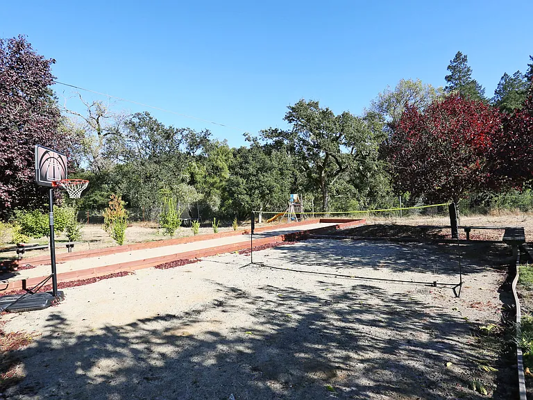 14950 Chalk Hill Rd — Photo 22