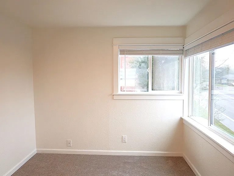 Trees Apartment Available Now — Photo 13