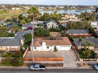 1115 Vista Way #1, Oceanside, CA 92054